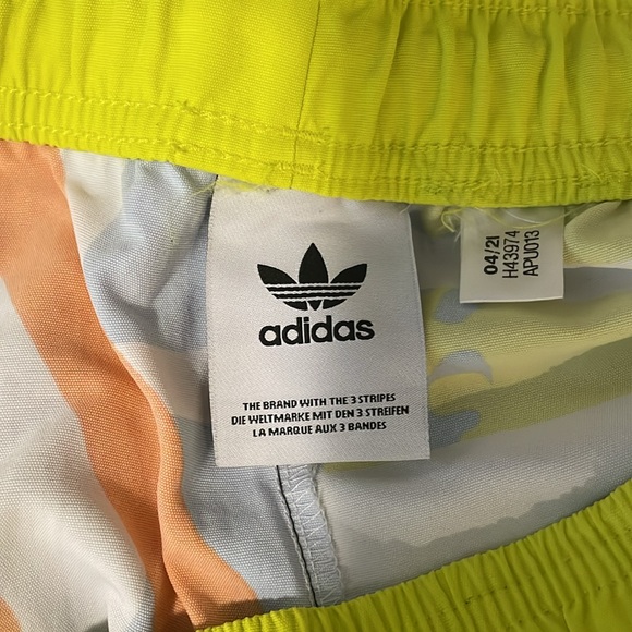 Adidas Originals Swimtrunks 5in inseam - Picture 3 of 3